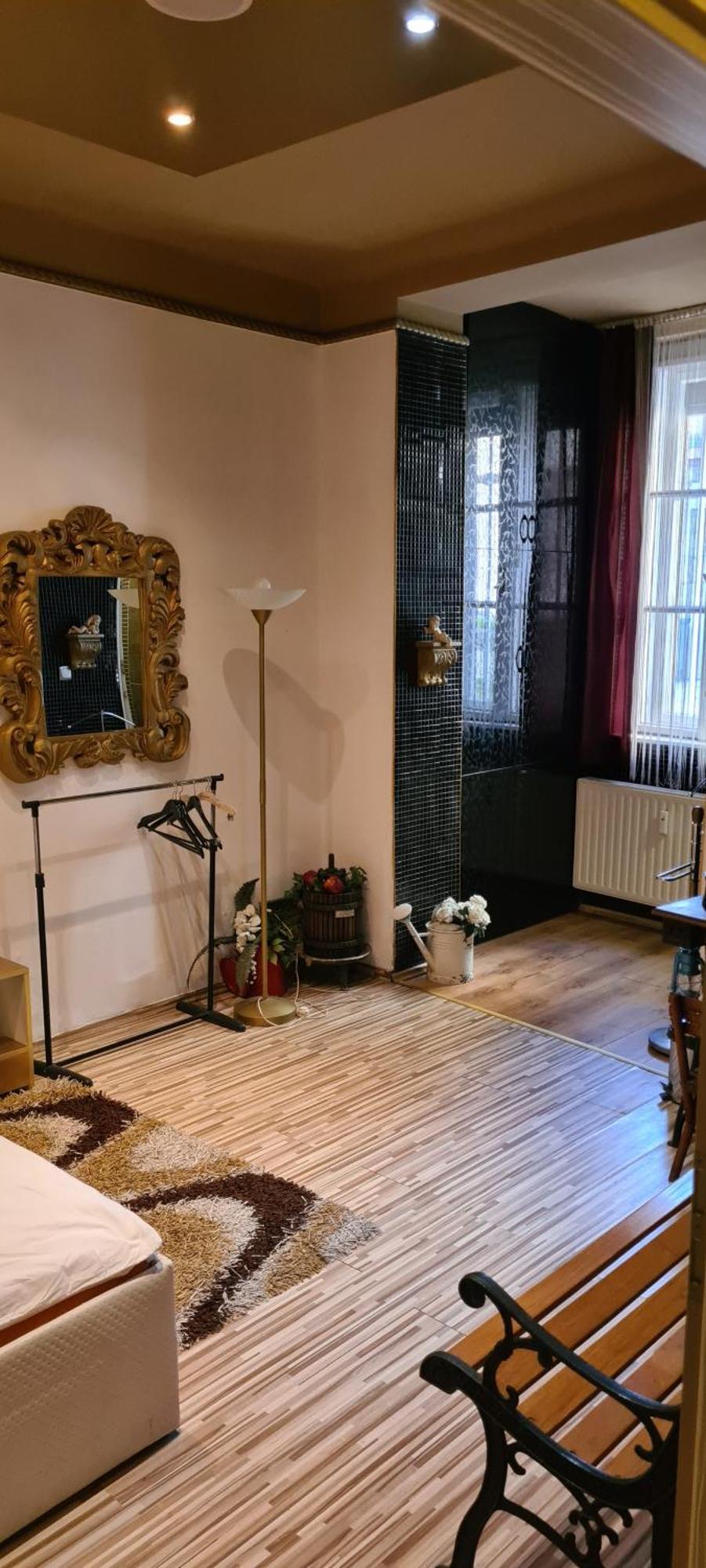 Apartment Glamour *